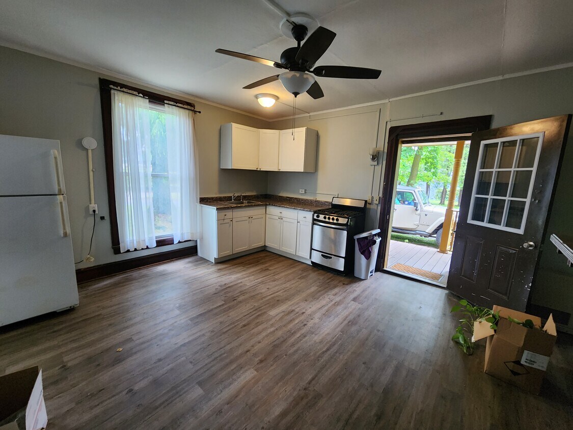 17 Terrace St Unit 4, Malone, NY 12953 Apartments in Malone, NY