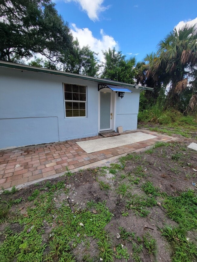 Building Photo - 5728 St Lucie Blvd