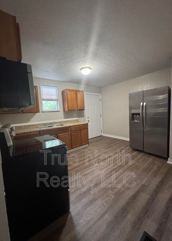 Building Photo - 1221 E 20th Ave