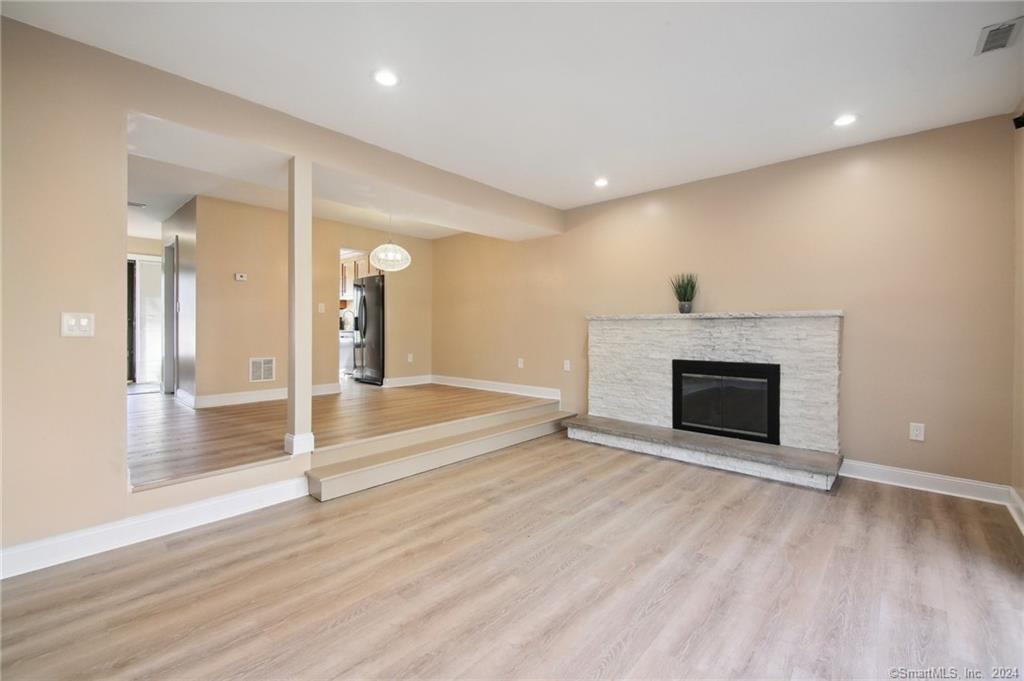 101 Farmington Chase Crescent Unit 101, Farmington, CT 06032 Condo