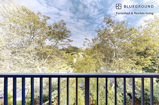 Building Photo - 80 North Centre Ave-SI FL3-ID3485A