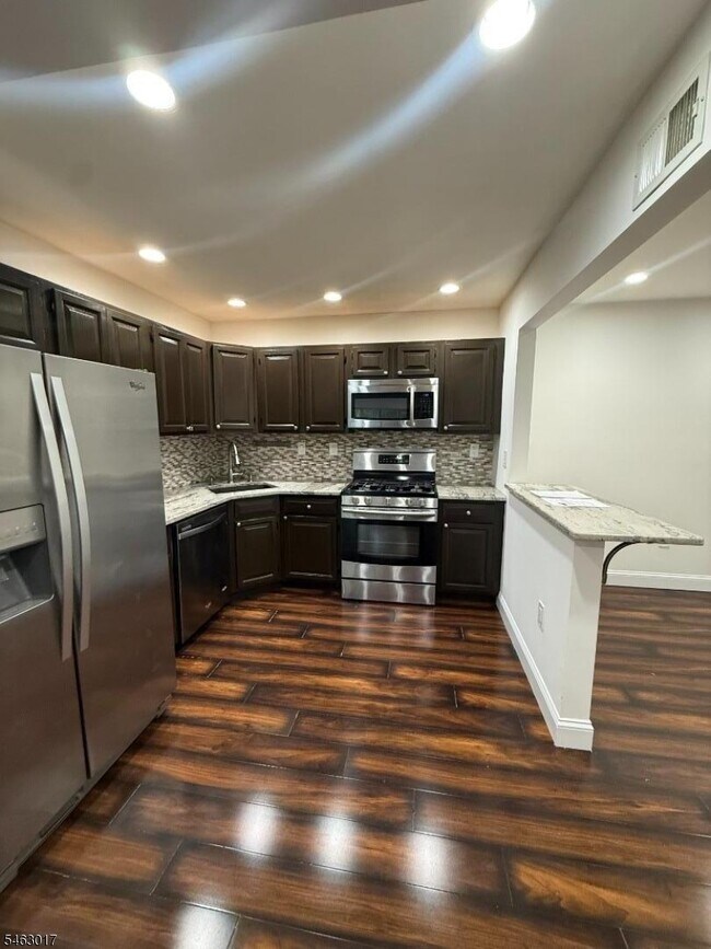 Foto del edificio - 3413 Winder Dr