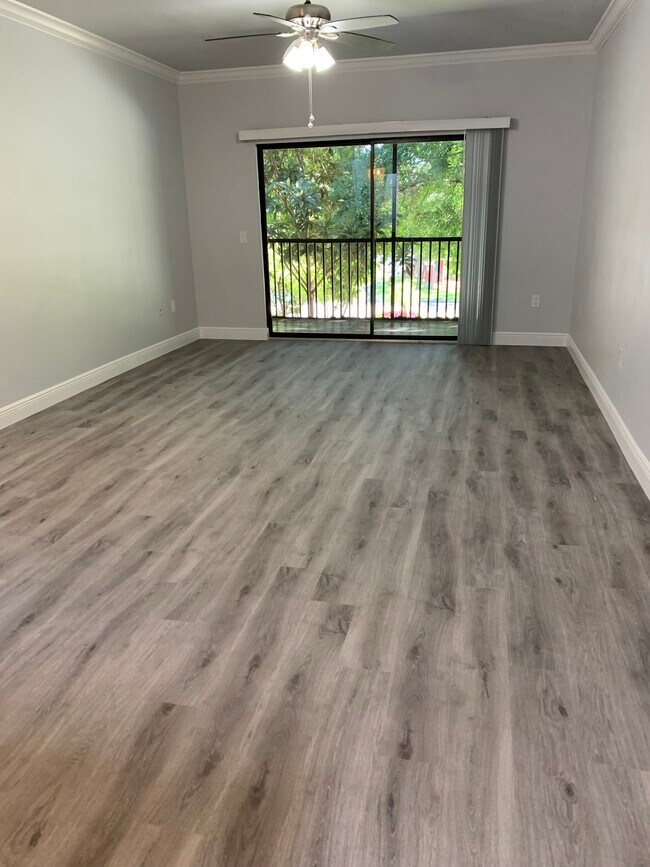 LIVING ROOM - 2250 Portofino Pl