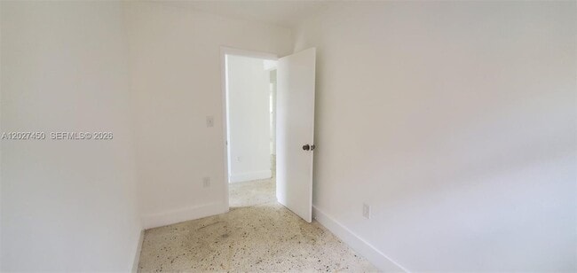 Foto del edificio - 1032 SW 10th St