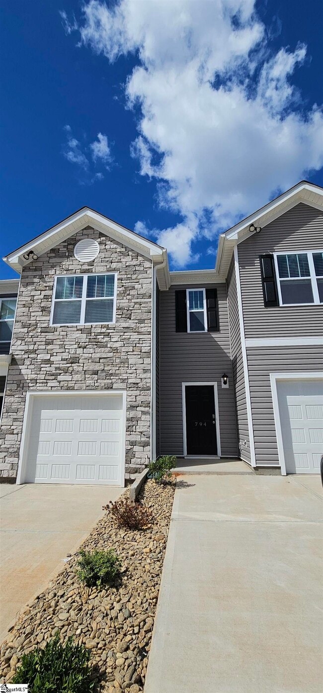 Building Photo - 794 Embark Cir