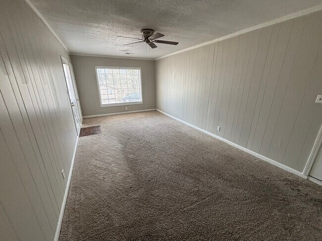 Building Photo - 3012 Apple Valley Ln