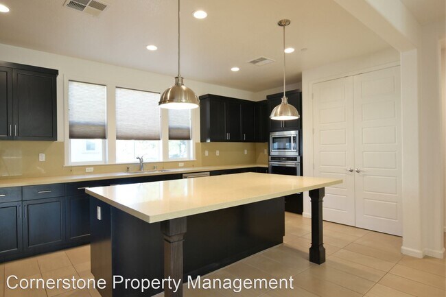 Building Photo - 4 br, 3.5 bath House - 5018 Edenvale Ave