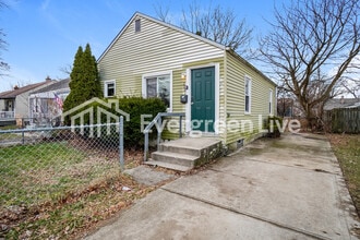 Building Photo - 3081 Grasmere Ave