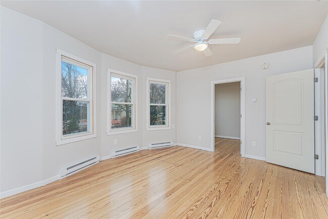 Foto del edificio - 165 Chestnut Ave