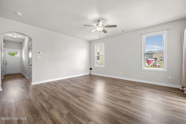Foto del edificio - 249 Shallowbag Bay Ln