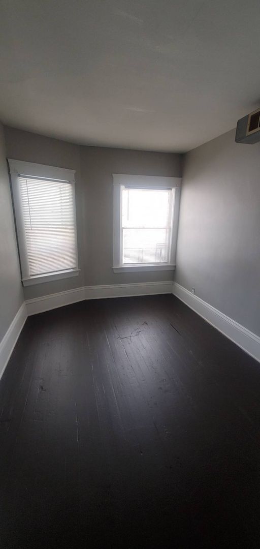 Foto del edificio - 6721 Edna Ave