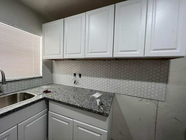Foto del edificio - 1590 NE 144th St