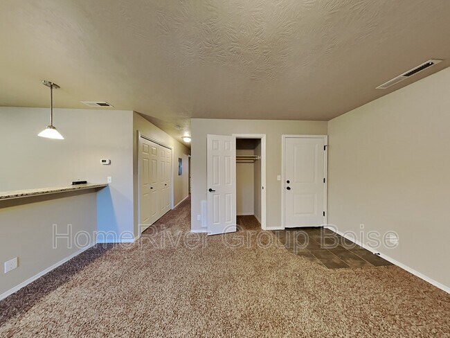 Foto del edificio - 6772 Irving St W