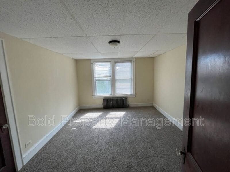 Building Photo - 502 Mount Laurel Rd