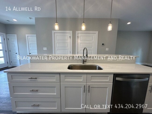 Foto del edificio - 14 Allwell Rd.