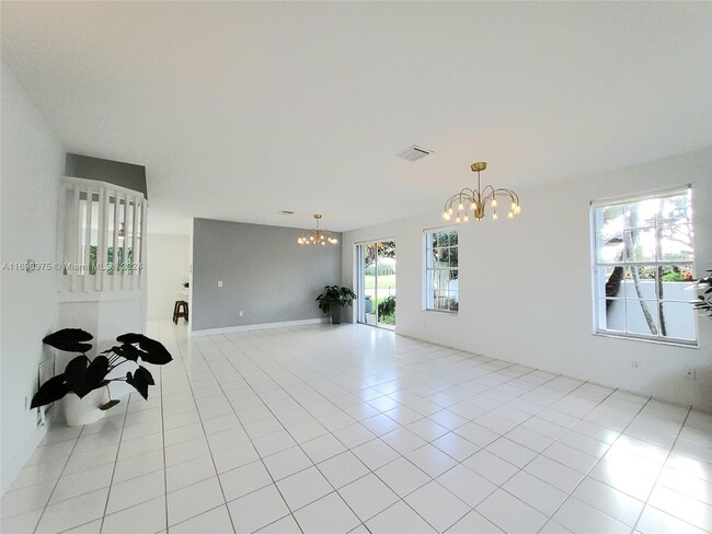 Foto del edificio - 5101 NW 105th Ct