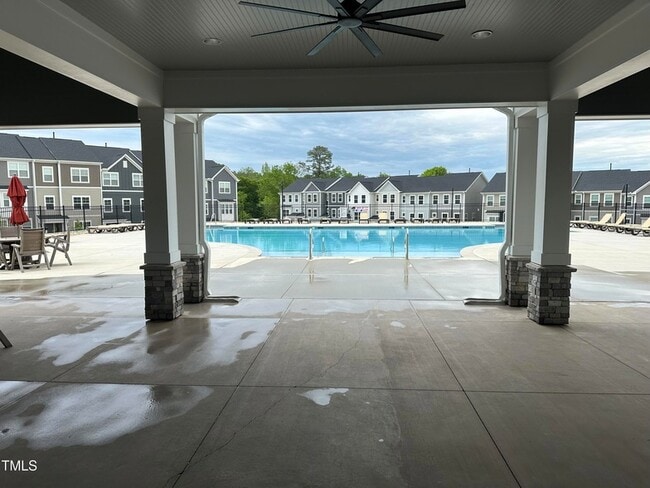 Building Photo - 515 Brushford Ln