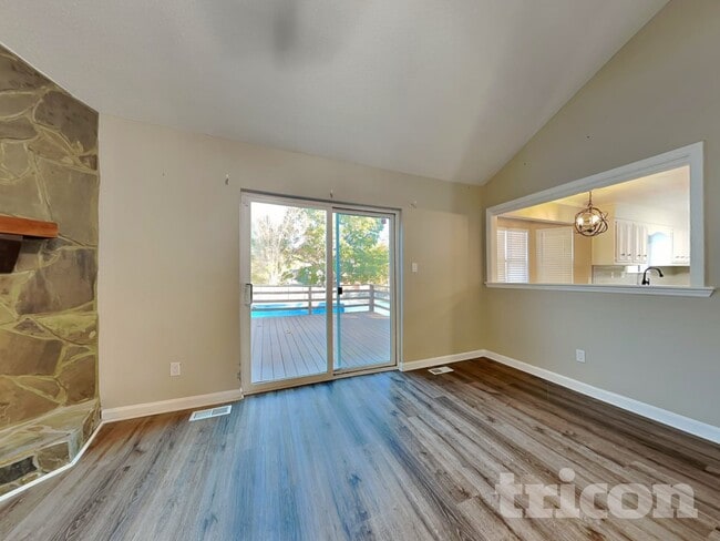 Foto del edificio - 4585 Hebbard Way