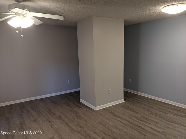 Foto del edificio - 3510 Sable Palm Ln