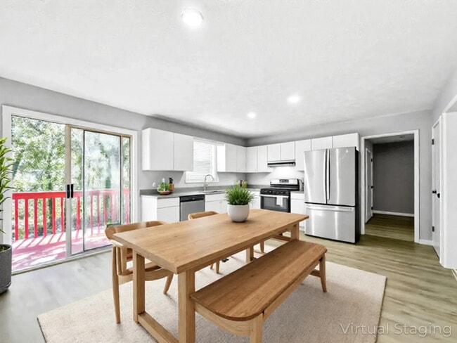 Building Photo - 3161 Summer Wood Cir