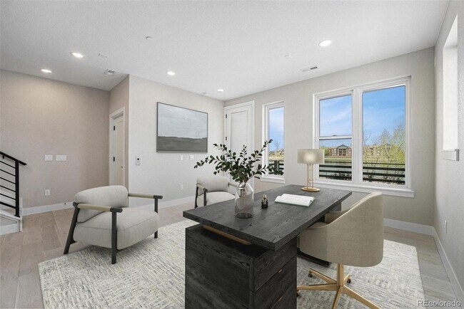 Foto del edificio - 2329 Lakeshore Ln