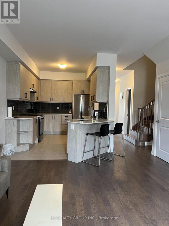 Building Photo - 113 Seguin St