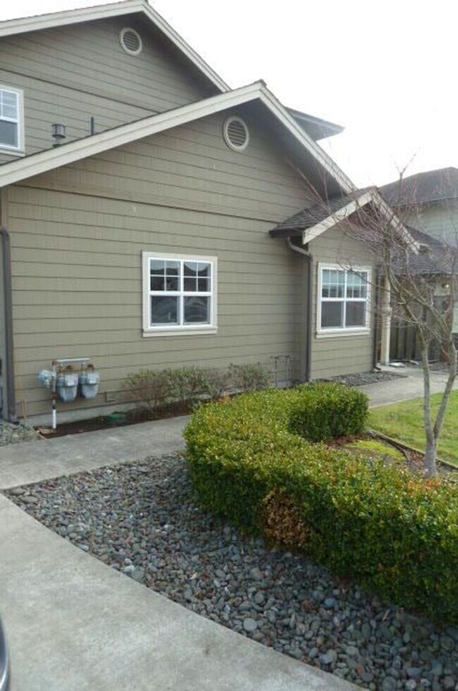 Building Photo - 2712 Meadow Crk