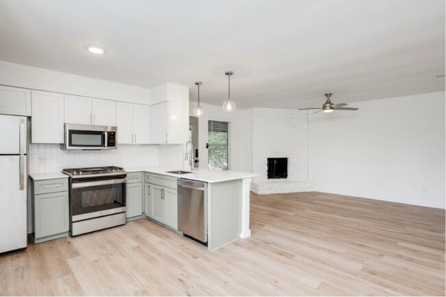 Building Photo - 906 Cougar Cove