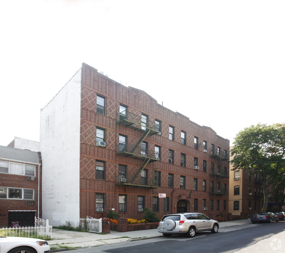 Primary Photo - 1955 E 7th St
