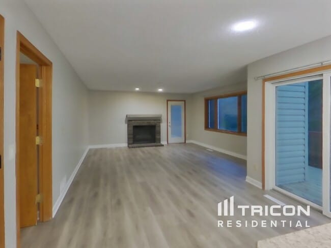 Building Photo - 13537 Dellwood Ct