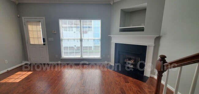 Building Photo - 610 St Jules Ln