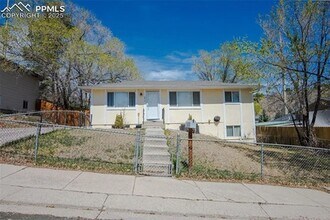 Building Photo - 2510 Royalty Ct
