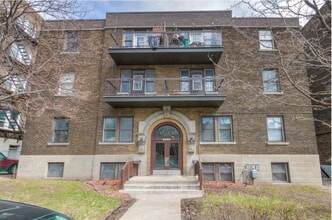 Building Photo - Prud'Homme Apartments