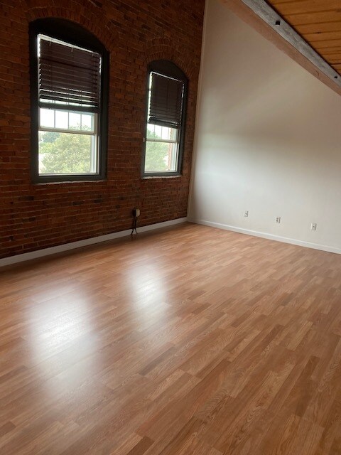 Living room w 3 Large windows - 50 Rantoul St
