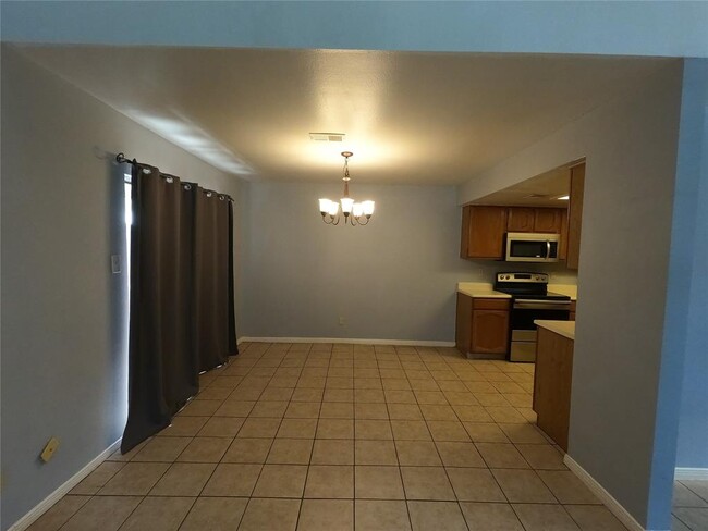 Building Photo - 7755 Champion Pines Dr
