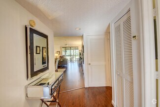 Building Photo - 7455 Glendevon Ln