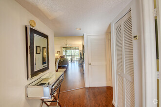 Building Photo - 7455 Glendevon Ln