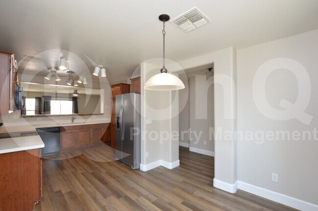 Foto del edificio - 209 S Carter Ranch Rd