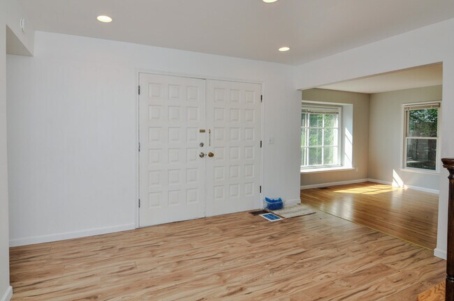 Foto del edificio - 3187 Plymouth Rd