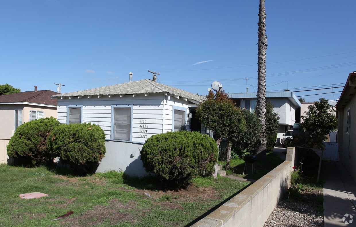 Primary Photo - 4420-4422 Montalvo St