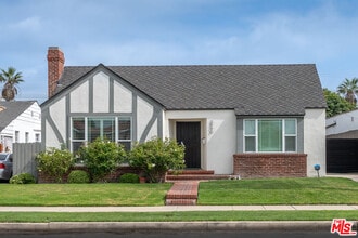 Building Photo - 3990 Degnan Blvd