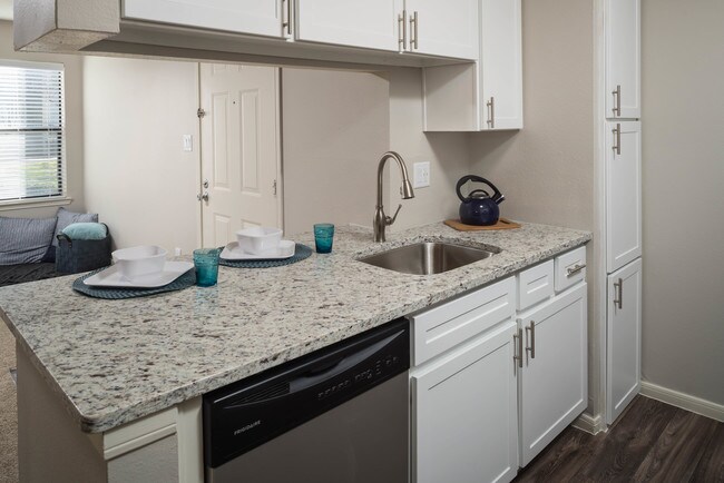 Arbors Of Montgomery Apartments Cincinnati Oh Apartments Com Arbors Of Montgomery Apartments Cincinnati Oh Apartments Com