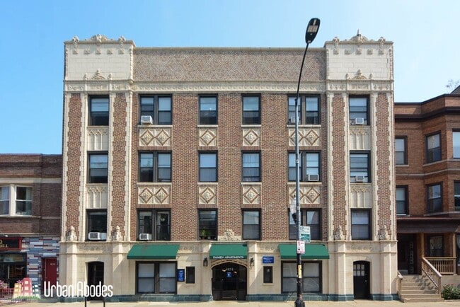 Building Photo - 4852 N Damen Ave