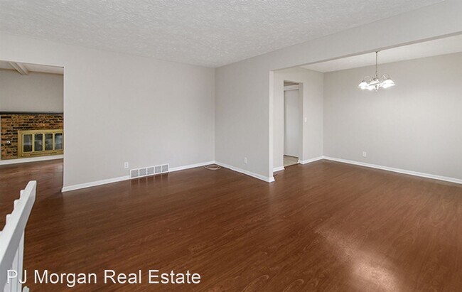 Building Photo - 3 br, 2 bath House - 5811 S 140th Ave