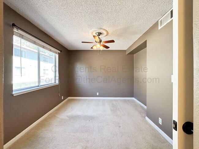 Foto del edificio - 29621 Red Oak Ct