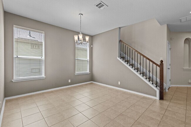 Foto del edificio - Luxurious 4 Bed, 3.5 Bath Home in San Anto...