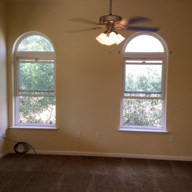 Building Photo - 8412 Vista Verde Cir