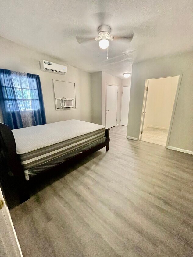 1903 W Houston St, San Antonio, TX 78207 House Rental in San Antonio