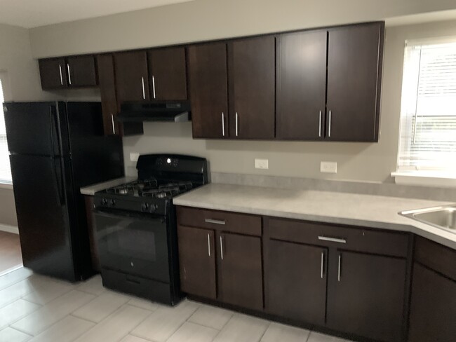Foto del edificio - 18408 Torrence Ave