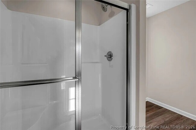 Foto del edificio - 64 Onslow Ct
